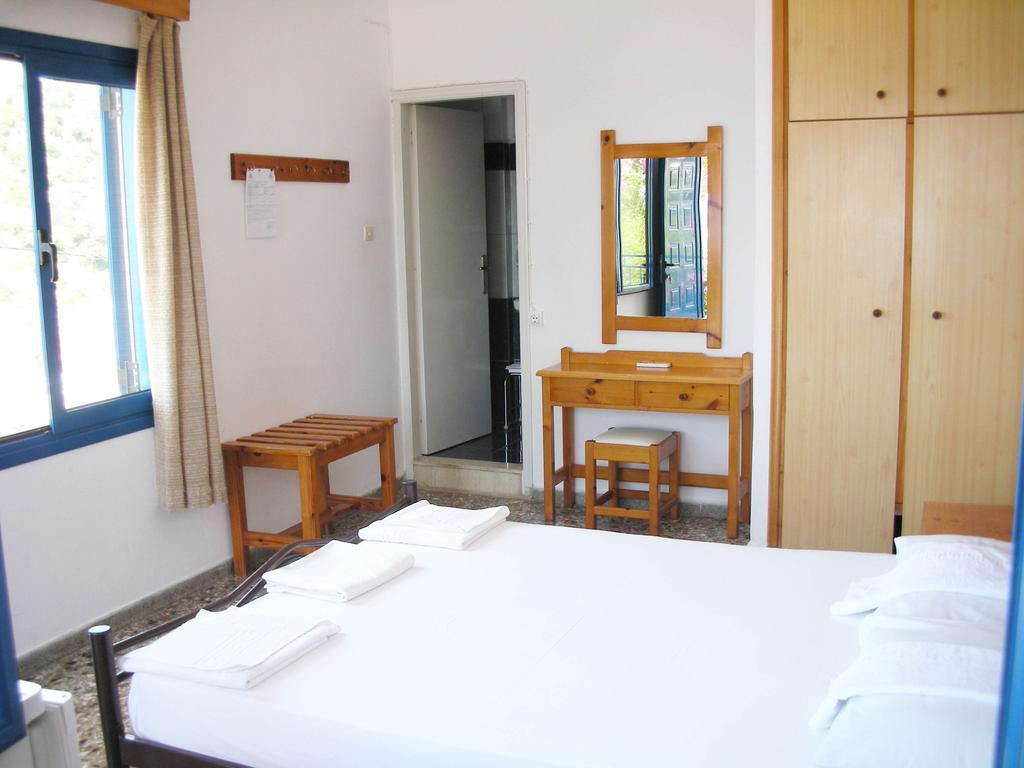 Hotel Hariklia Agia Galini Pokoj fotografie